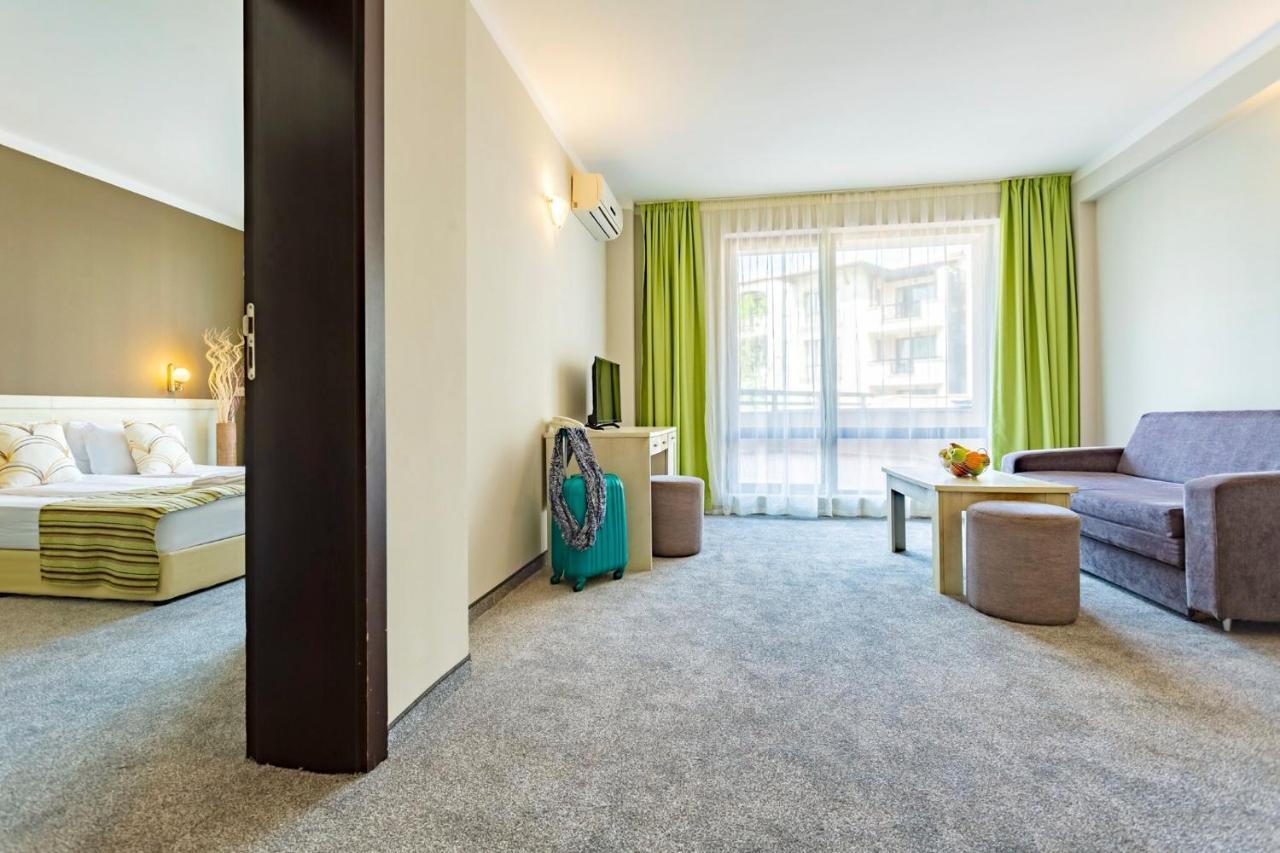 Oasis Del Mare Beach Front Hotel 로제넷츠 외부 사진