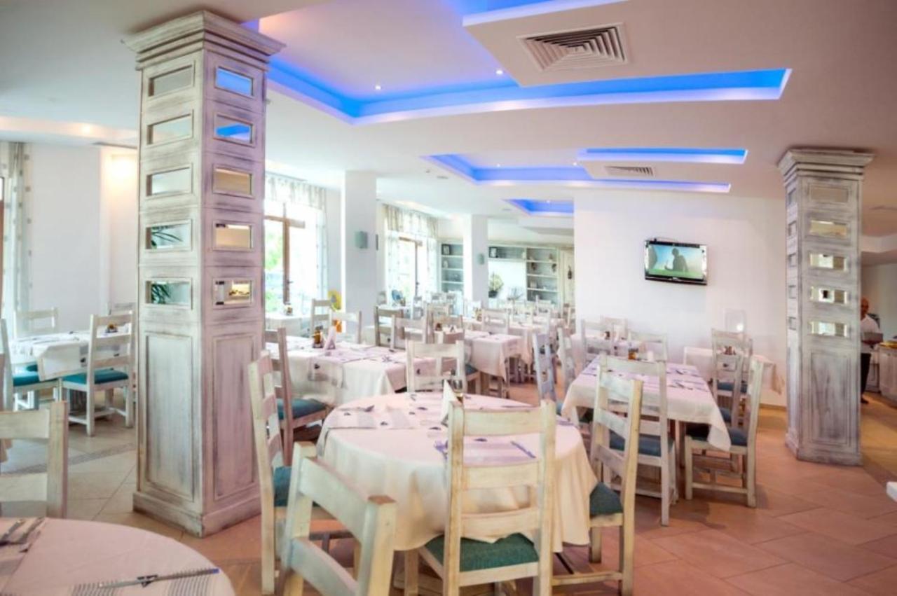 Oasis Del Mare Beach Front Hotel 로제넷츠 외부 사진