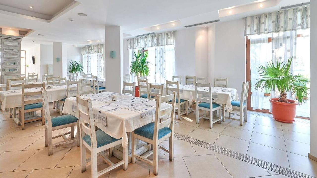 Oasis Del Mare Beach Front Hotel 로제넷츠 외부 사진