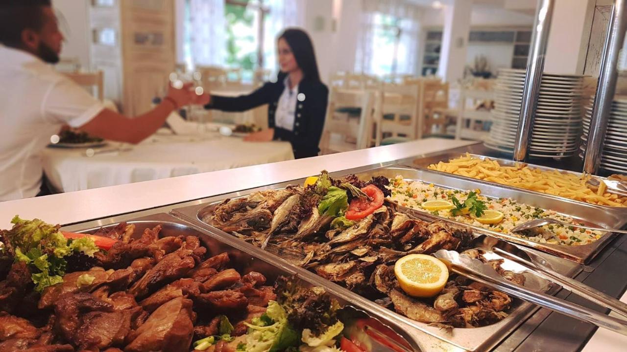 Oasis Del Mare Beach Front Hotel 로제넷츠 외부 사진