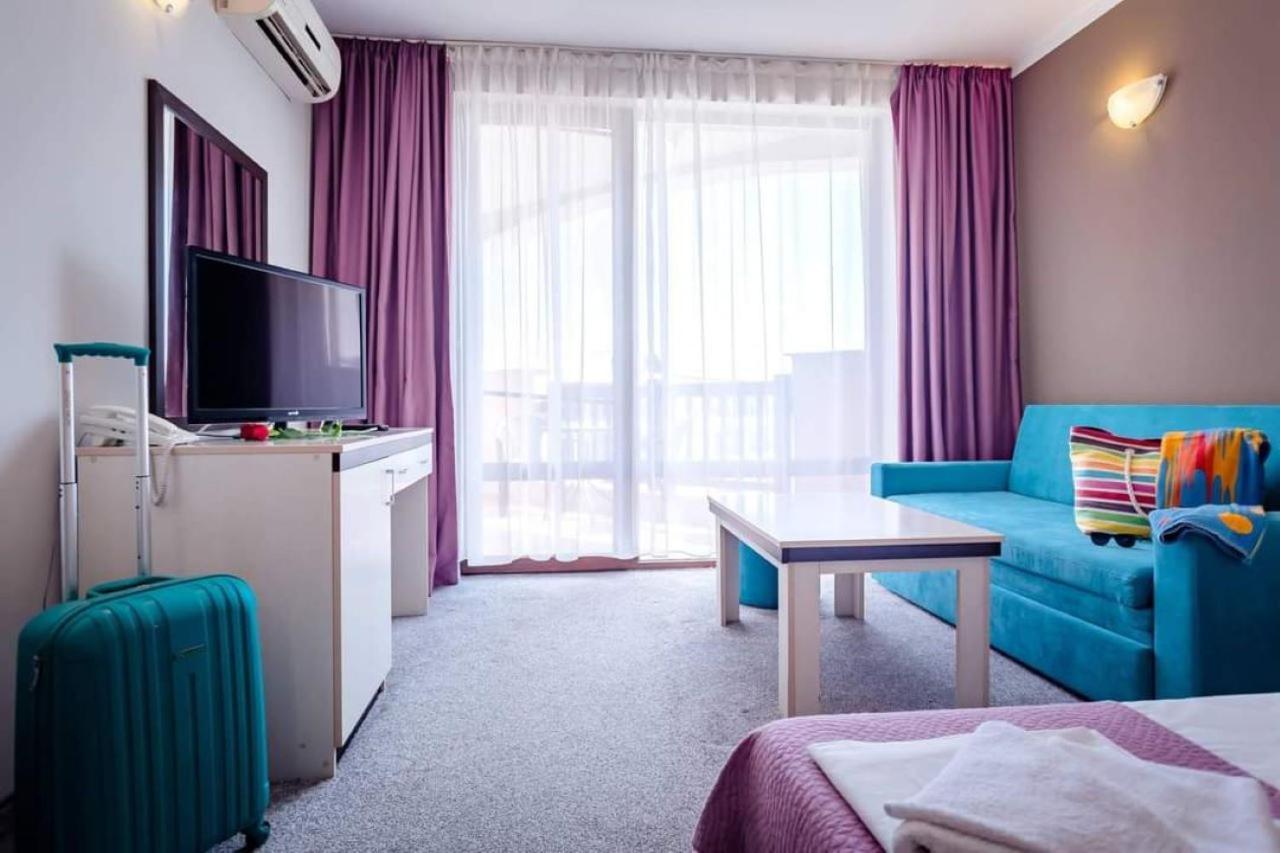 Oasis Del Mare Beach Front Hotel 로제넷츠 외부 사진