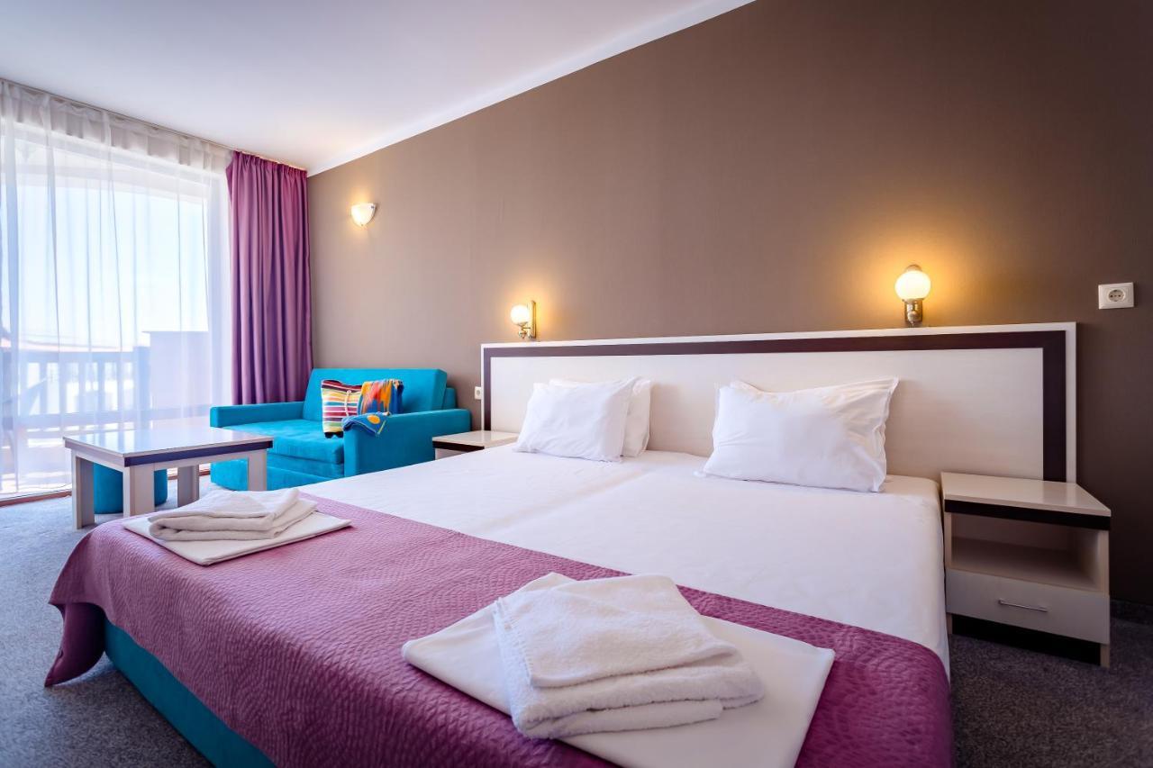 Oasis Del Mare Beach Front Hotel 로제넷츠 외부 사진